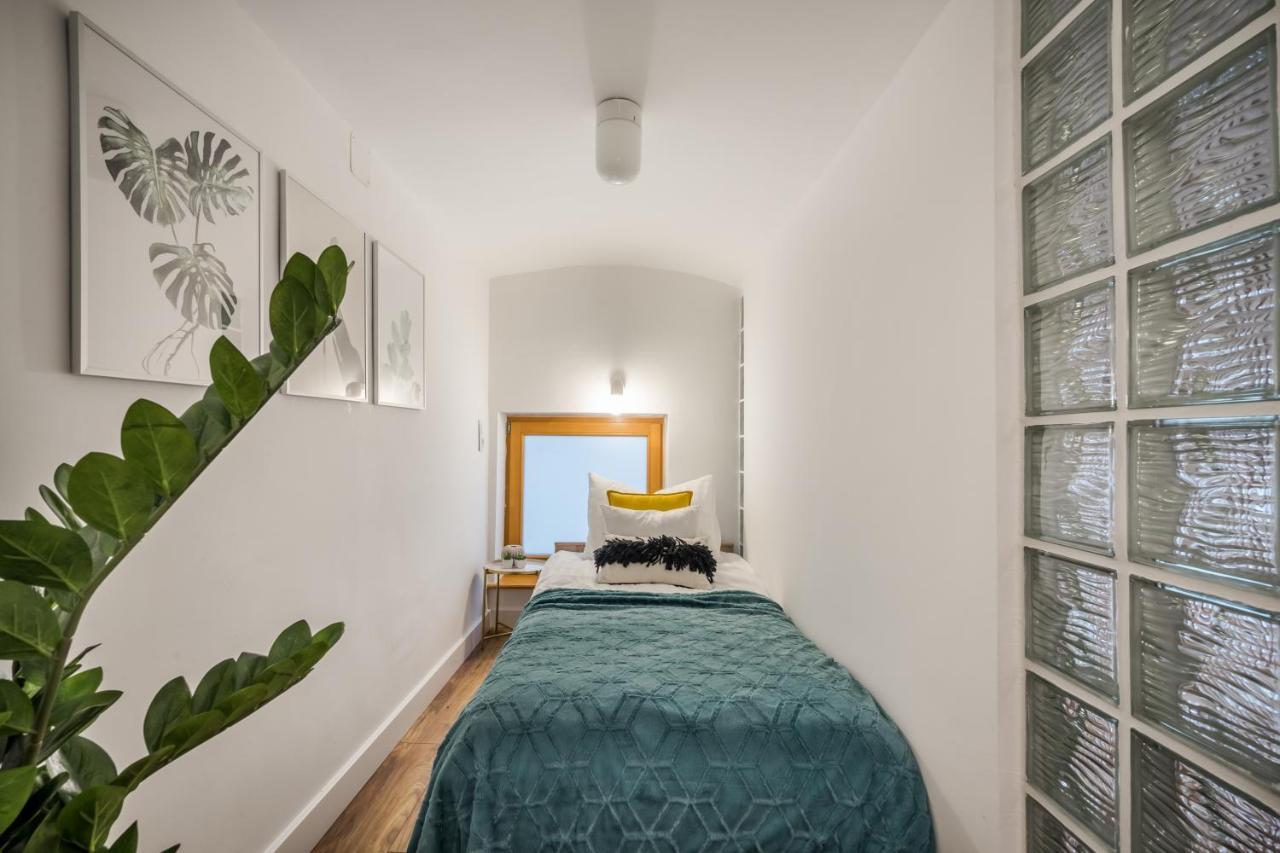 Colorful Designer Home In The Heart Of Budapeste Exterior foto
